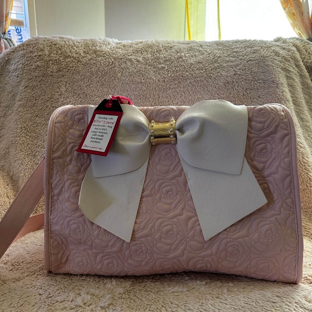 Juicy Couture Pink and White Travel Bag with Quilted Design